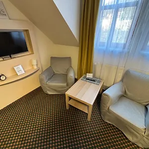 Excellent In Center 5 Min Walk From The Colonnade Apartamento